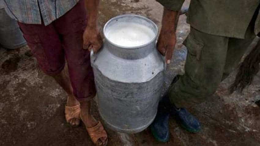 Good news for farmers! Milk output up 28% in last 4 yrs, earning up by Rs 7 per litre: Agri Min Good news for farmers! Milk output up 28% in last 4 yrs, earning up by Rs 7 per litre: Agri Min