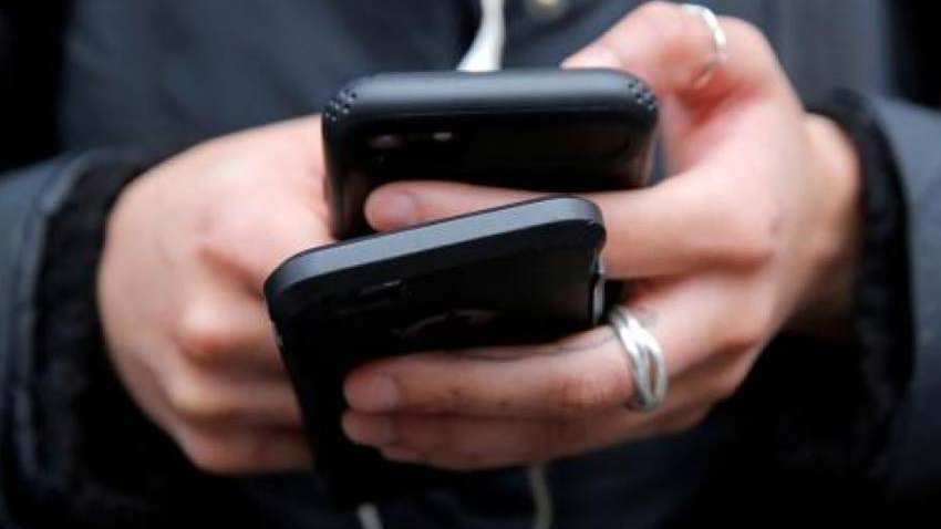 India to have over 800 million smartphone users by 2022: Cisco study India to have over 800 million smartphone users by 2022: Cisco study