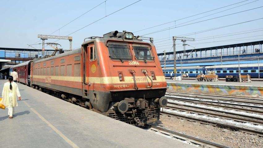 Water woes in trains: Rlys comes up with plan to fill coaches with water in 5 min