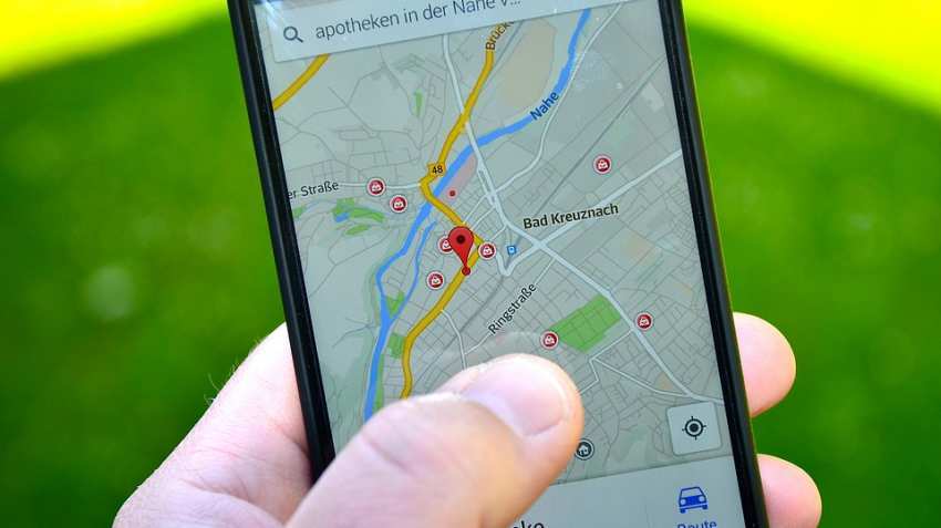 Using smartphone? Beware! Not good news, you are being tracked? Be smart, turn it off; this is how Using smartphone? Beware! Not good news, you are being tracked? Be smart, turn it off; this is how