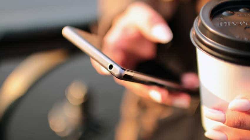 Say Goodbye to smartphone! This company is offering Rs 72 lakh for a year with an old cellphone Say Goodbye to smartphone! This company is offering Rs 72 lakh for a year with an old cellphone