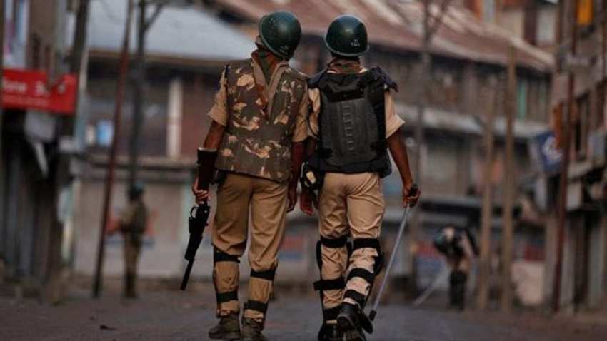 CRPF Recruitment 2018: Apply for 359 Constable, Head Constable Posts; Check starting salary CRPF Recruitment 2018: Apply for 359 Constable, Head Constable Posts; Check starting salary