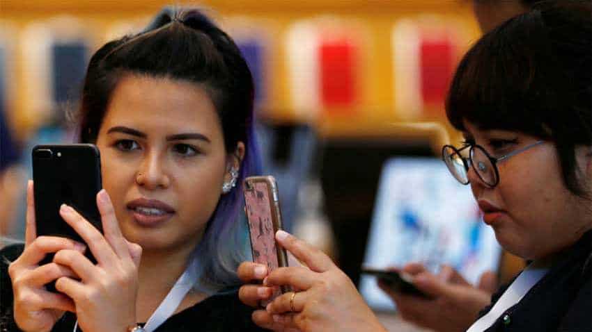 Apple makes software changes to avoid iPhone ban in China Apple makes software changes to avoid iPhone ban in China