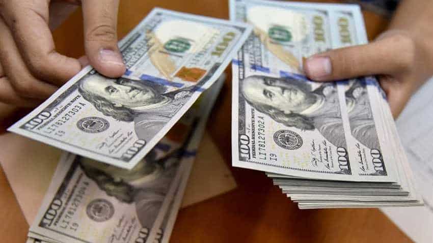 US dollar falls as concerns over further slowdown build up US dollar falls as concerns over further slowdown build up