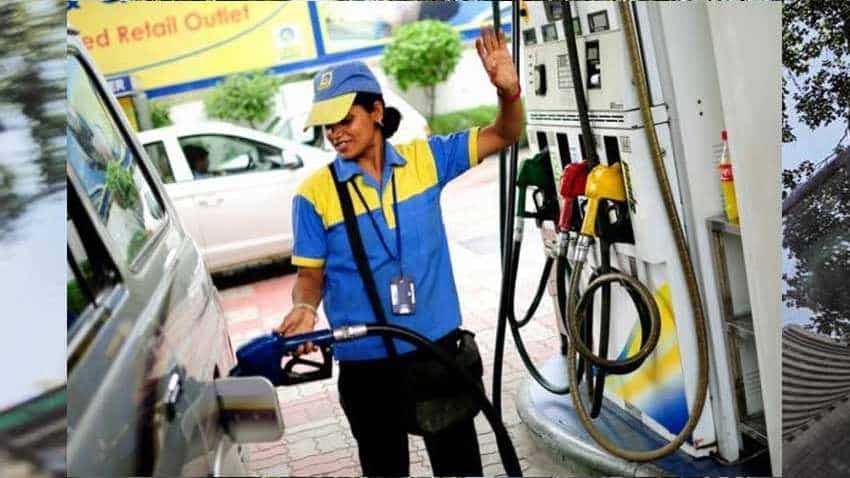 Christmas gift for commuters! Petrol prices slashed by 21 paise, diesel down by 19 paise Christmas gift for commuters! Petrol prices slashed by 21 paise, diesel down by 19 paise