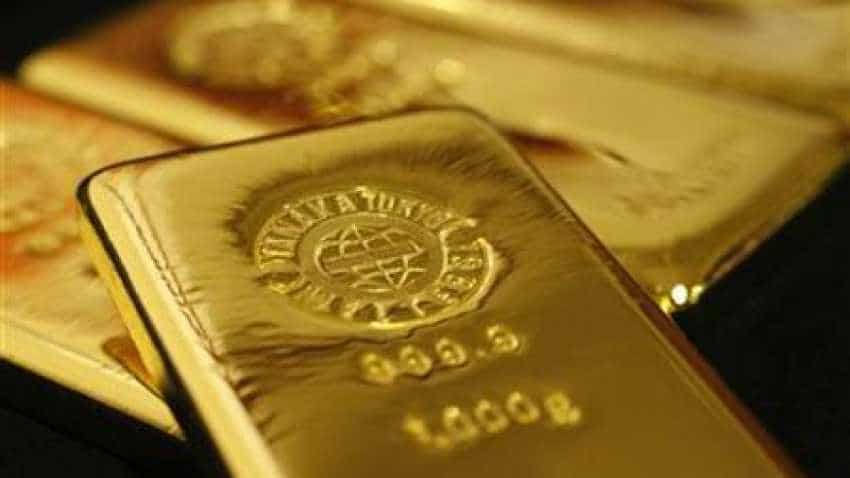 Gold climbs to six-month peak on waning risk appetite