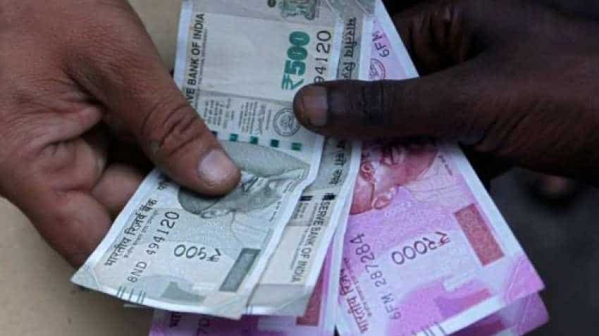 Rupee falls 22 paise to 70.40 against USD in early trade