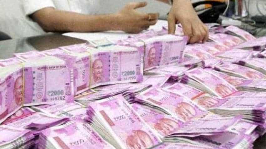 7th Pay Commission: Will there by any clarity on minimum pay, fitment factor issue in Budget 2019? Check whose salary was hiked in the previous one 7th Pay Commission: Will there by any clarity on minimum pay, fitment factor issue in Budget 2019? Check whose salary was hiked in the previous one