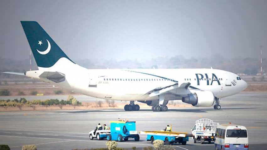Pakistan suspends licences of 16 pilots, 65 cabin crews for holding fake degrees Pakistan suspends licences of 16 pilots, 65 cabin crews for holding fake degrees