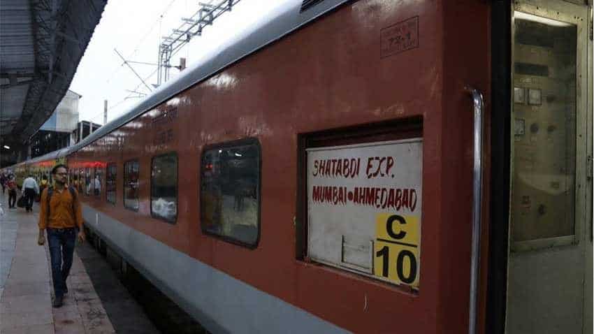 Indian Railways new rules: Here is why you won't be able to use blanket during the last 30 mins of your journey Indian Railways new rules: Here is why you won't be able to use blanket during the last 30 mins of your journey