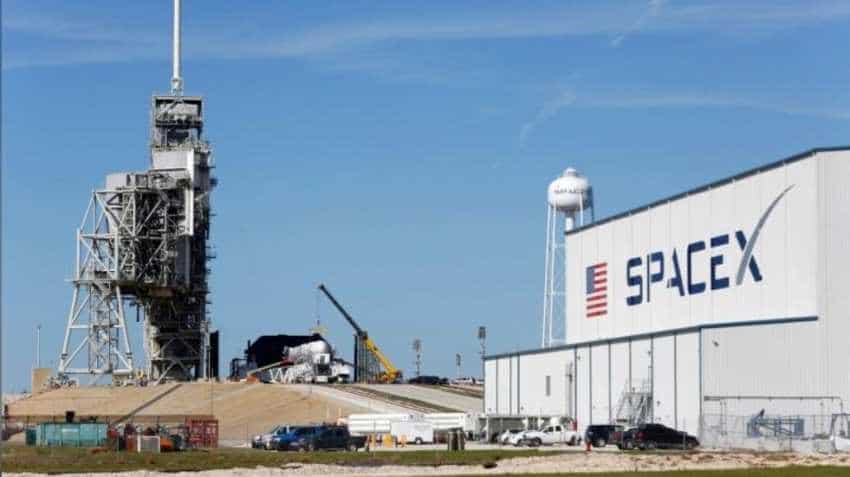 Elon Musk showcases SpaceX&#039;s Starship test rocket