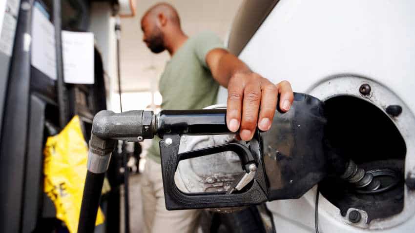 Cheaper gasoline weighs on U.S. consumer prices in December