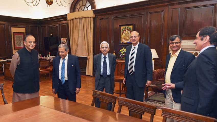 Arun Jaitley in US for 'medical check-up' in US, say sources Arun Jaitley in US for 'medical check-up' in US, say sources