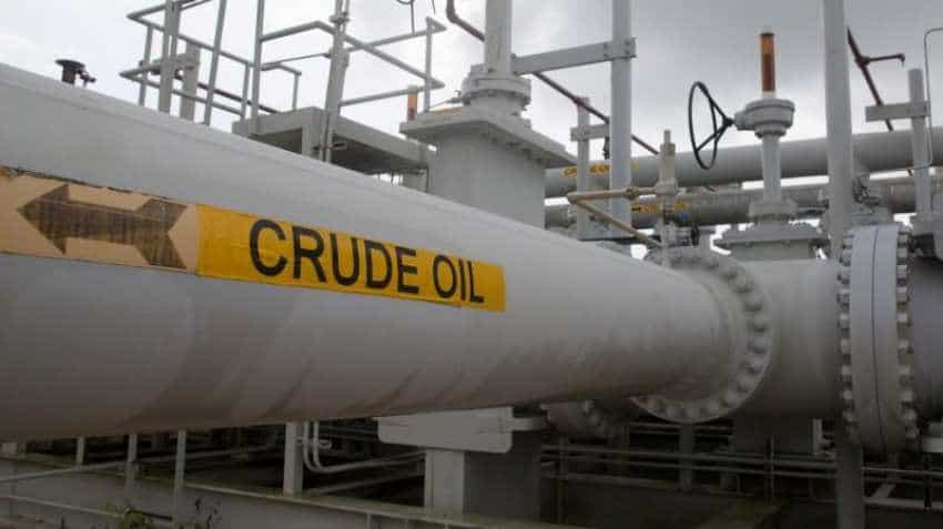 Oil prices edge down on mixed global cues