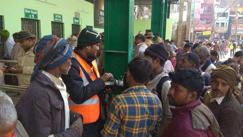 Kumbh ushers in a new era for Indian Railways: After UTS app, now get unreserved tickets using handheld machine Kumbh ushers in a new era for Indian Railways: After UTS app, now get unreserved tickets using handheld machine