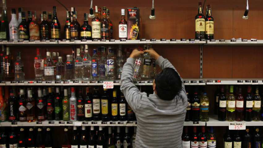 Rajasthan liquor shopkeepers taking more price than printed rates on bottles? What CM Ashok Gehlot plans to do to stop this Rajasthan liquor shopkeepers taking more price than printed rates on bottles? What CM Ashok Gehlot plans to do to stop this