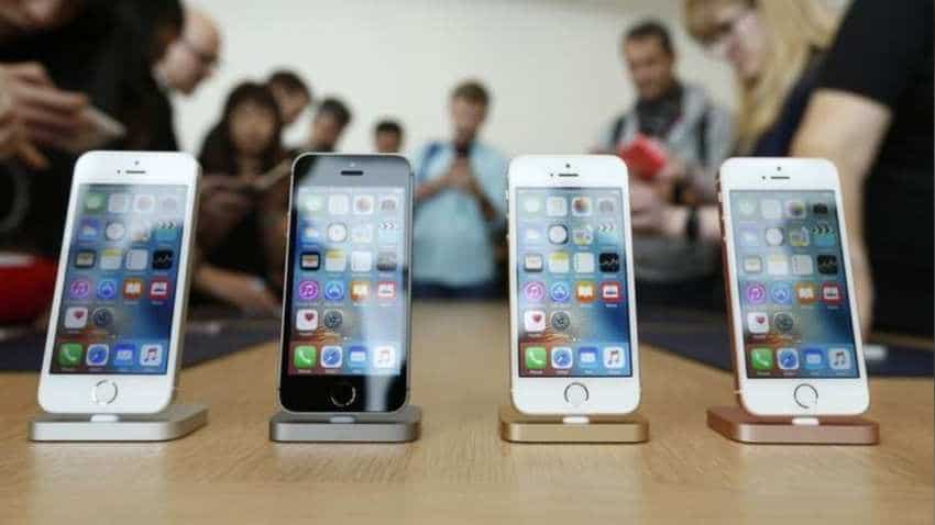 After declaring discontinuation of its sale, Apple selling iPhone SE devices again in US