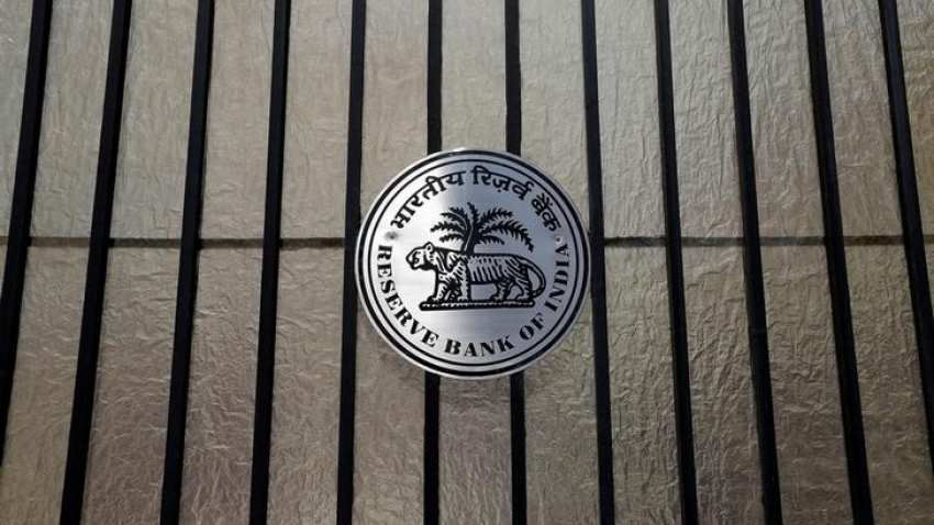Banks confused on biometric use post Aadhaar verdict-ex-RBI Guv