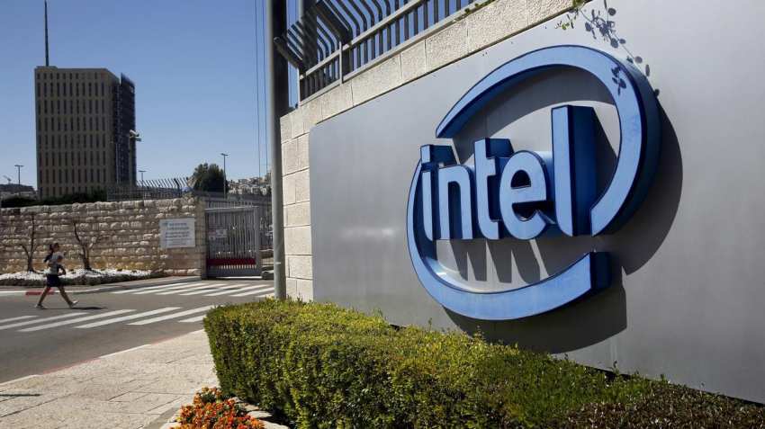 Intel names Robert Swan as CEO Intel names Robert Swan as CEO