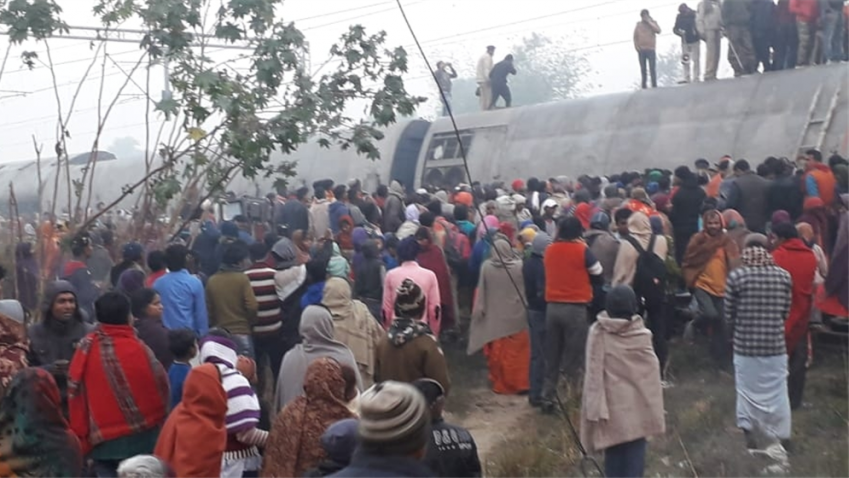  Seemanchal Express Accident: 7 killed as 11 coaches of the train derail in Bihar