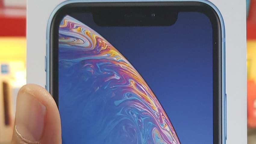 Apple iPhone XR turns cheaper; nothing official about it! No, it is not on Flipkart, Amazon, this is where you can get it