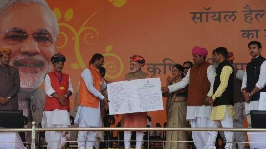 PM Kisan Samman Nidhi Launch UPDATES: PM Modi transfers Rs 2000 each to 1,01,00,000 farmers; Check official website, other details PM Kisan Samman Nidhi Launch UPDATES: PM Modi transfers Rs 2000 each to 1,01,00,000 farmers; Check official website, other details