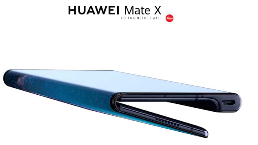 Look but don't touch as smartphone's flexible future unfolds Look but don't touch as smartphone's flexible future unfolds
