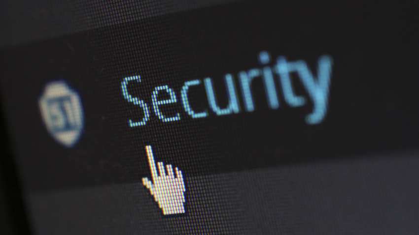 Dark Web exposes computer-server data transfer to hackers Dark Web exposes computer-server data transfer to hackers