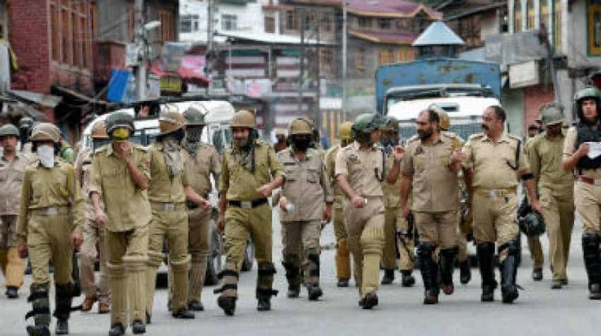 J &K Police recruitment 2019: 2700 constable posts vacant, 10th pass can apply J &K Police recruitment 2019: 2700 constable posts vacant, 10th pass can apply