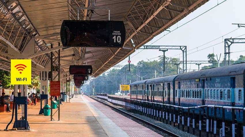 Good News! Now, you can enjoy free WiFi at 1000 Indian Railways stations