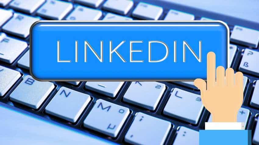 LinkedIn relies more on users than AI to dump bad profiles LinkedIn relies more on users than AI to dump bad profiles