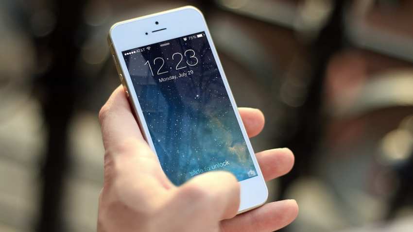 New iPhones to sport 3-camera setup, 12MP selfie shooter New iPhones to sport 3-camera setup, 12MP selfie shooter