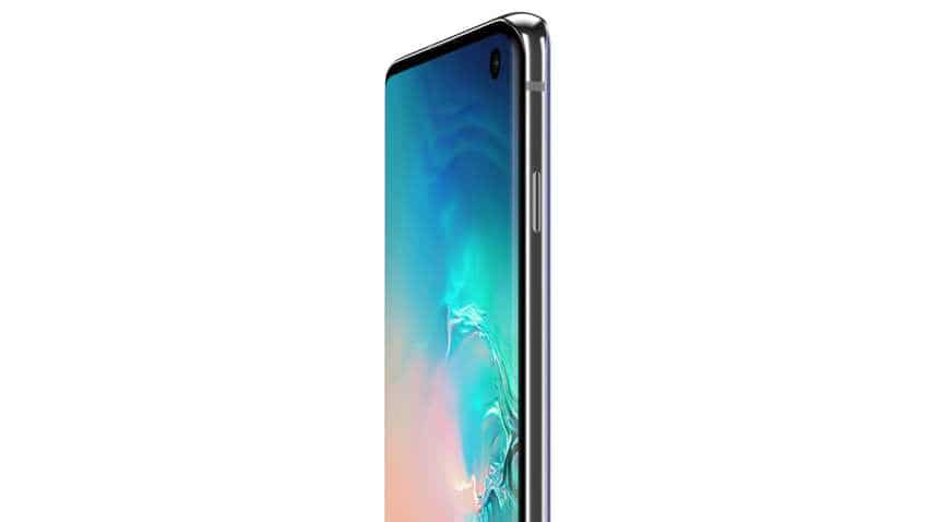 Samsung Galaxy S10: Should you spend Rs 61,250 on this flagship? Samsung Galaxy S10: Should you spend Rs 61,250 on this flagship?