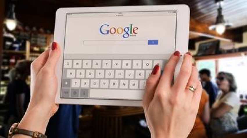 Playable podcasts to now appear in Google search results Playable podcasts to now appear in Google search results
