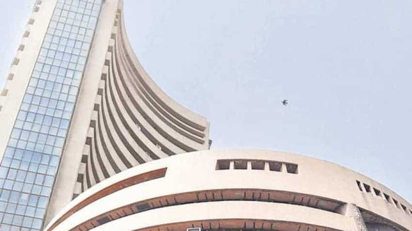 Sensex holds 39,000 level; IndusInd Bank, Sun Pharma, Bajaj Auto, TATA Motors top gainers