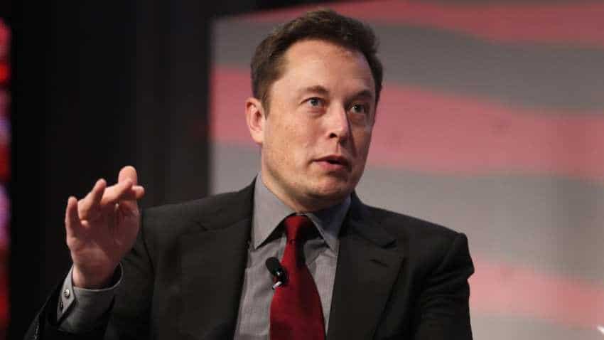Elon Musk hires meme-maker to handle Tesla&#039;s social media