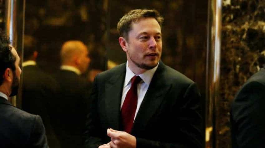 Elon Musk mocks Jeff Bezos&#039; moon, space colony plans