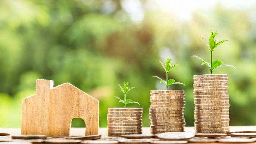 Home loans: SBI vs HDFC Bank vs ICICI Bank vs Axis Bank; Know who gives the lowest interest rates Home loans: SBI vs HDFC Bank vs ICICI Bank vs Axis Bank; Know who gives the lowest interest rates