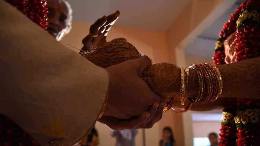 A 23-year-old exec can fund own wedding using mutual funds in next 5 years - Here is how A 23-year-old exec can fund own wedding using mutual funds in next 5 years - Here is how