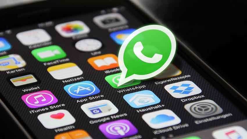 WhatsApp users alert! You can be in legal trouble for doing this WhatsApp users alert! You can be in legal trouble for doing this