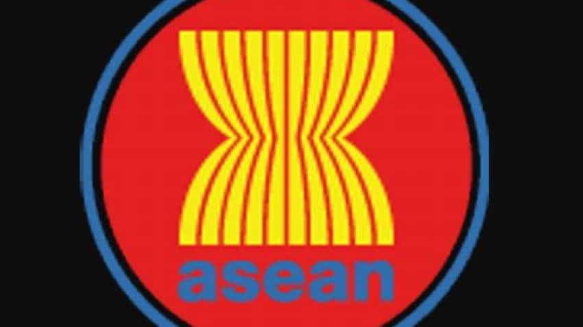 ASEAN Summit: Leaders talk free trade, sustainability