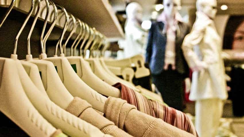 Mumbai Monsoon Sale: Brands offer up to 70% off on products