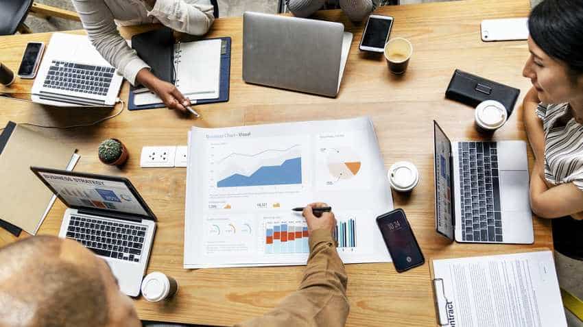 Mutual Fund SIP vs Gold SIP: Which one will make your money grow faster? Find out Mutual Fund SIP vs Gold SIP: Which one will make your money grow faster? Find out
