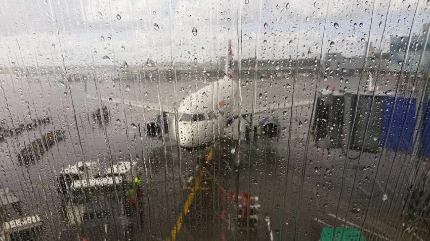Indigo, SpiceJet, Vistara warn about flight delays at Mumbai airport; Check Skymet forecast Indigo, SpiceJet, Vistara warn about flight delays at Mumbai airport; Check Skymet forecast