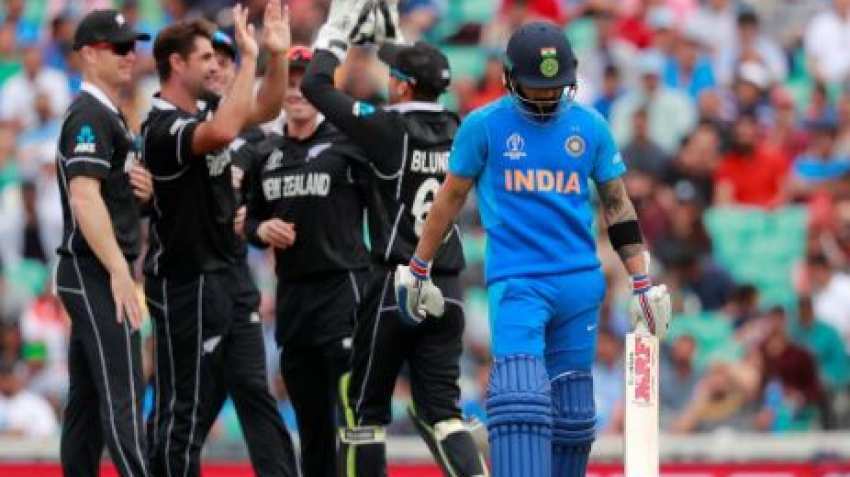 India vs NZ Cricket World Cup: Apple wins Indian hearts! Check out Chetan Bhagat, Mallika Dua reactions