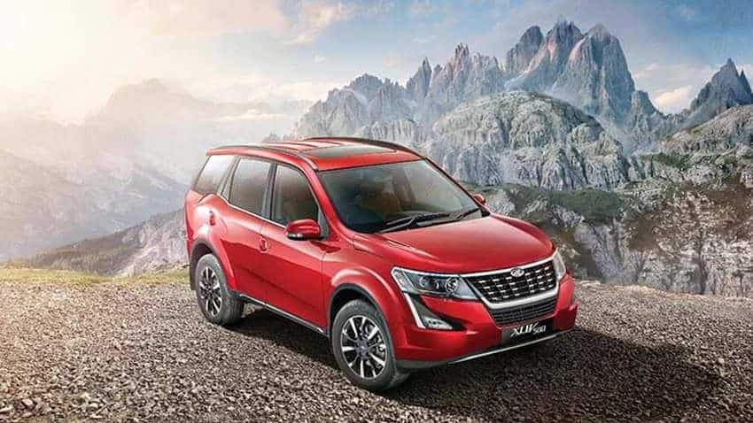 Mahindra XUV500 gets Apple CarPlay - Will be available on this variant | Features, benefits