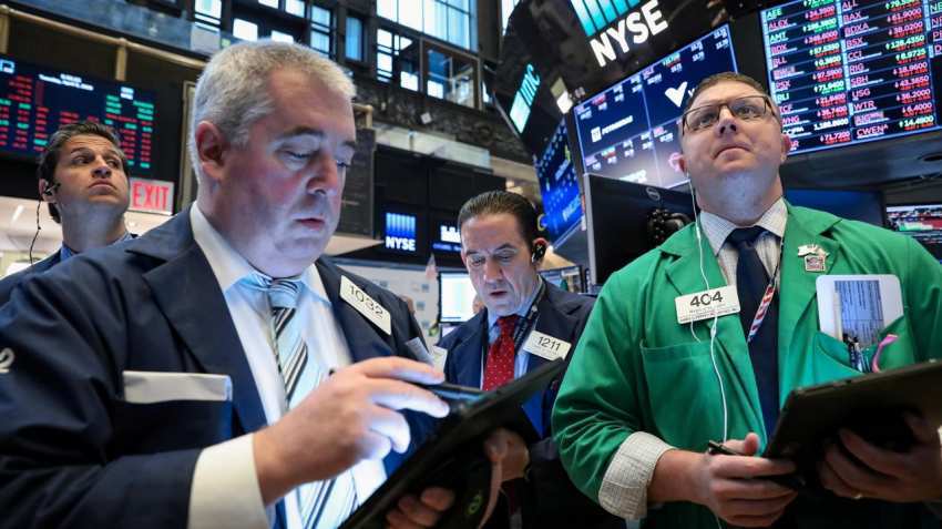 Global stocks: Wall Street notches all-time highs on lingering Fed rate-cut optimism Global stocks: Wall Street notches all-time highs on lingering Fed rate-cut optimism