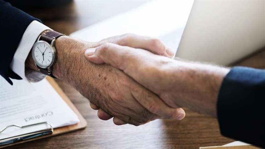 AICTE Chairman asks industries to get involved in curriculum design, supporting laboratory facilities AICTE Chairman asks industries to get involved in curriculum design, supporting laboratory facilities