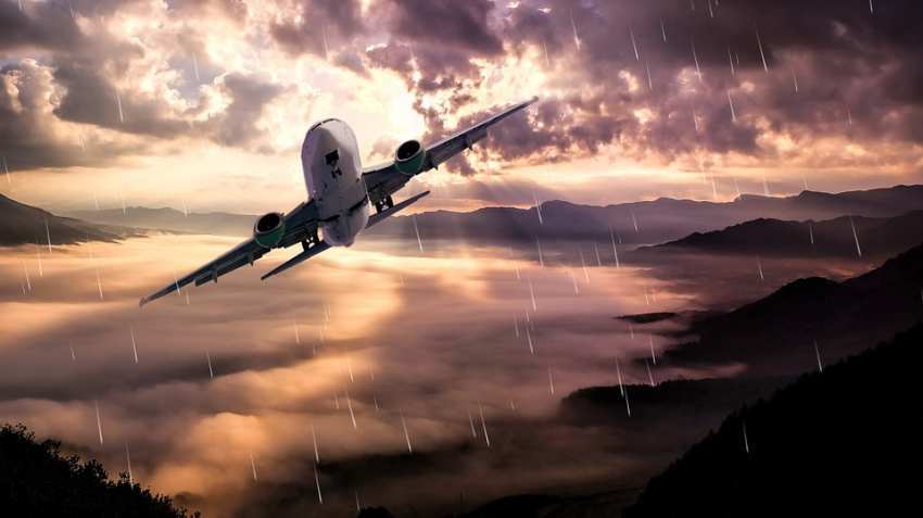 Mumbai rains: Flights delayed, water logging expected - IndiGo, Vistara issue warning Mumbai rains: Flights delayed, water logging expected - IndiGo, Vistara issue warning