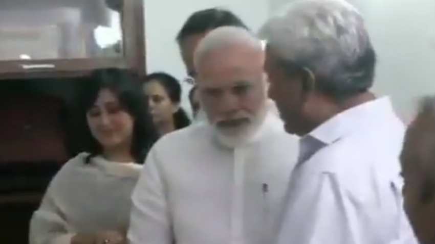 WATCH Video: PM Narendra Modi gets emotional, breaks down while paying last respects to Sushma Swaraj WATCH Video: PM Narendra Modi gets emotional, breaks down while paying last respects to Sushma Swaraj